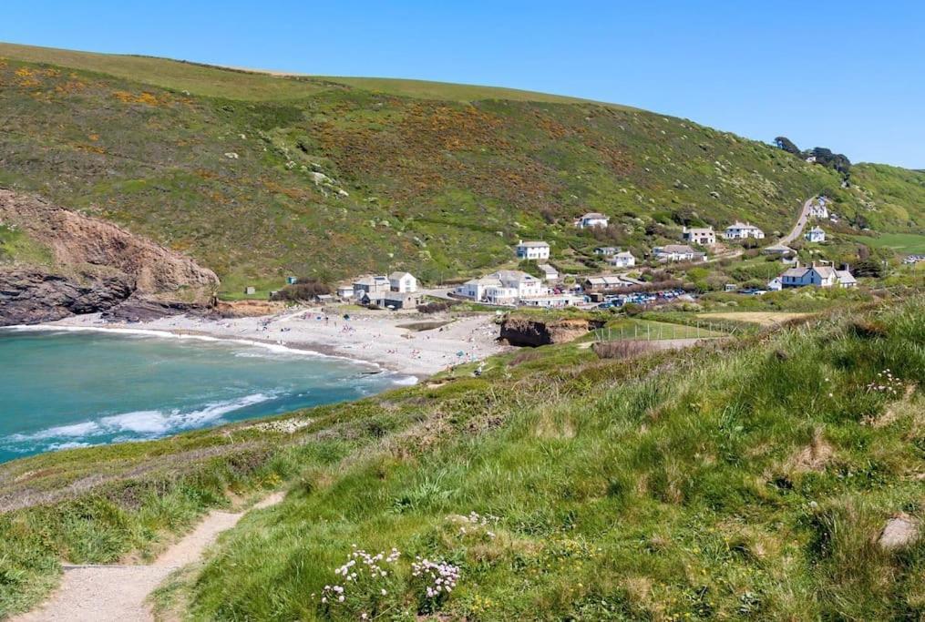 Kallowen Cottage At Crackington Haven, Near Bude And Boscastle, Cornwall Buitenkant foto